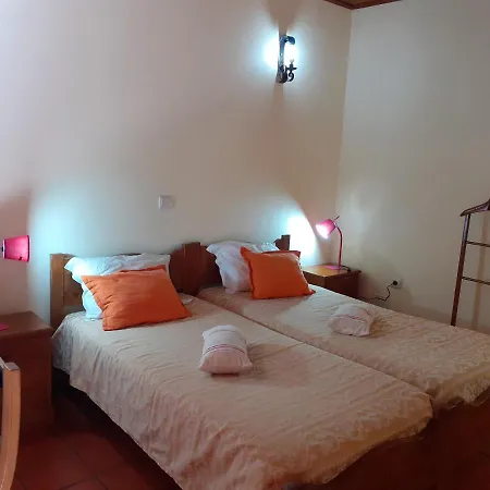 Casas Do Cruzeiro Sabugueiro (Guarda)