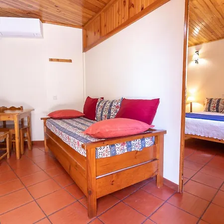 Casas Do Cruzeiro Agroturismo Sabugueiro (Guarda)