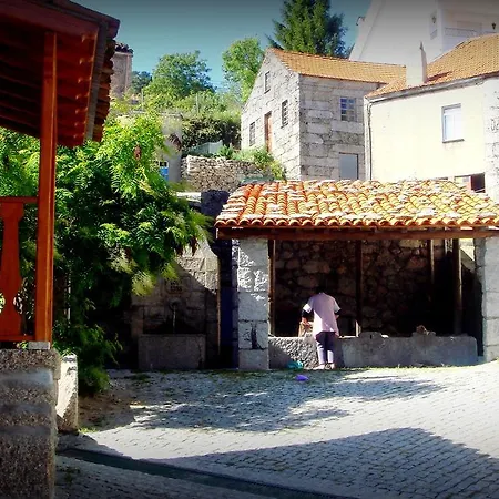 Casas Do Cruzeiro * Sabugueiro (Guarda)