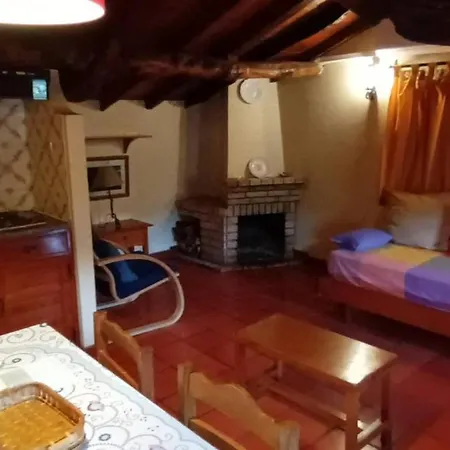 Casas Do Cruzeiro * Sabugueiro (Guarda)