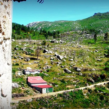 Casas Do Cruzeiro * Sabugueiro (Guarda)