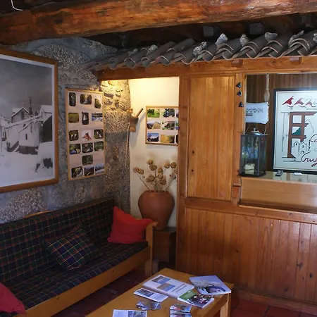 Casas Do Cruzeiro * Sabugueiro (Guarda)