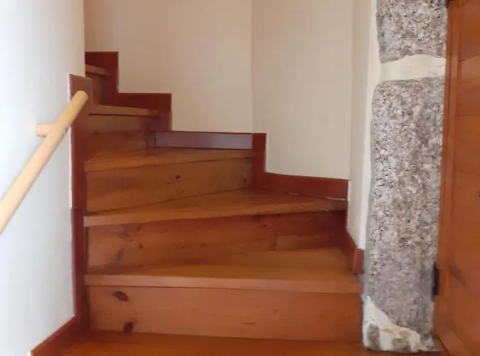 Casas Do Cruzeiro * Sabugueiro (Guarda)