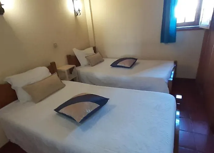 Casas Do Cruzeiro * Sabugueiro (Guarda)