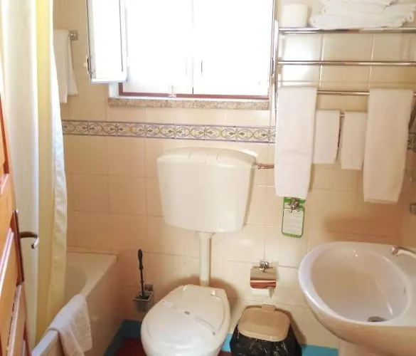 Casas Do Cruzeiro Alojamento de Turismo Rural Sabugueiro (Guarda)