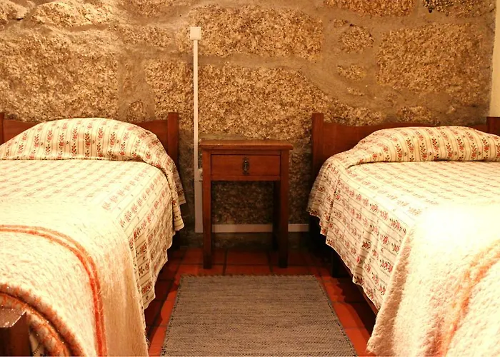 Casas Do Cruzeiro Alojamento de Turismo Rural Sabugueiro (Guarda)