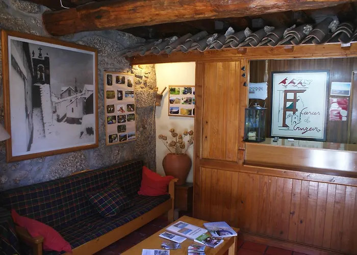 Casas Do Cruzeiro * Sabugueiro (Guarda)